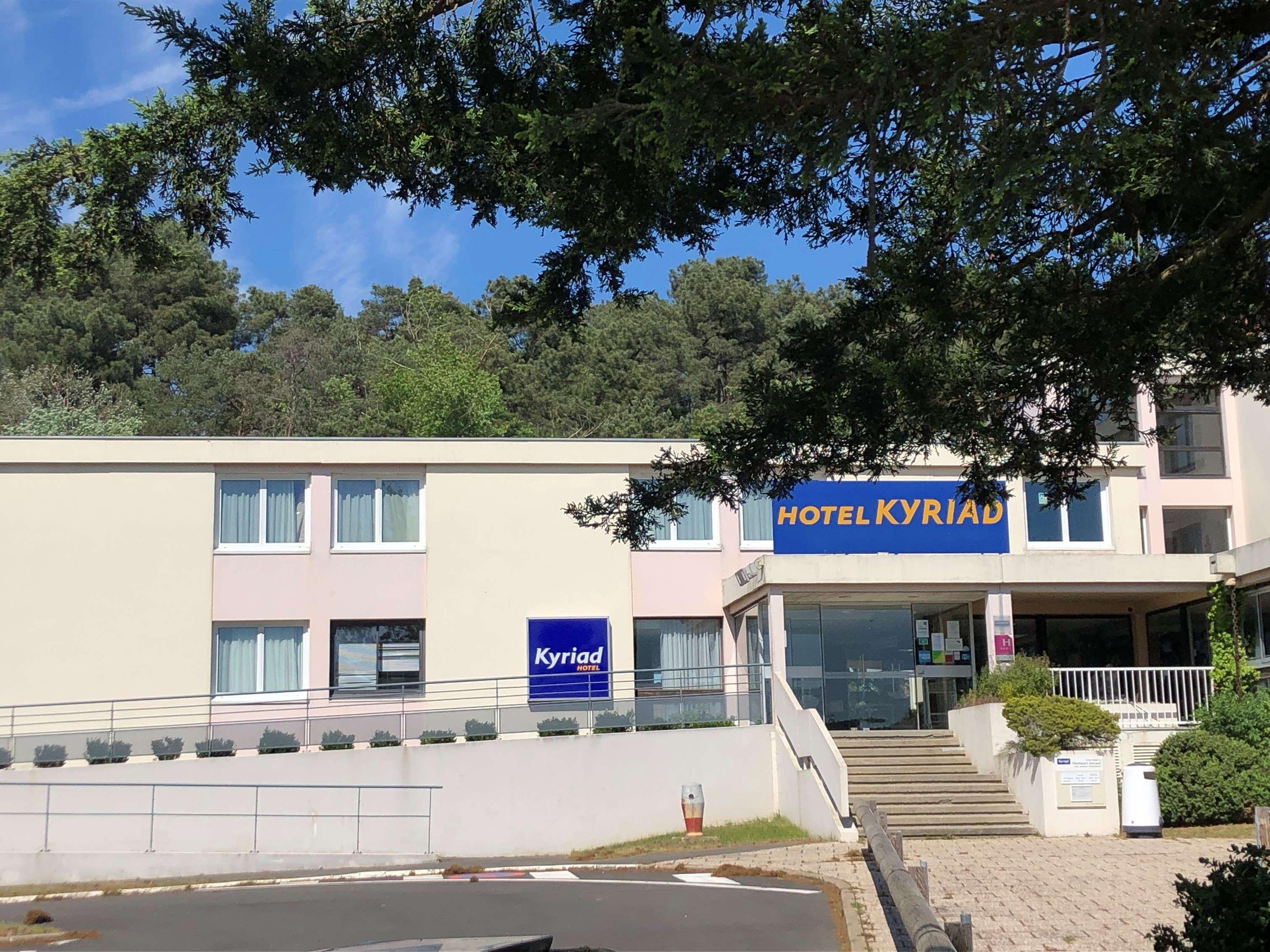 Kyriad Nemours Exteriér fotografie